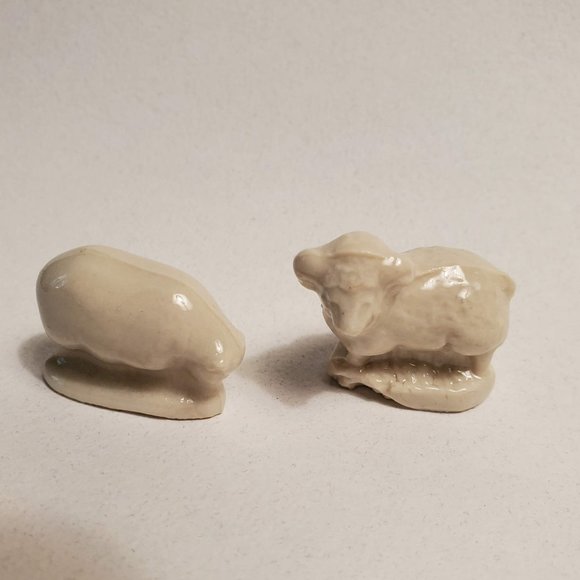Wade Whimsies Sheep Figurines, set of 2, Wade England Collectibles, noahs ark - Picture 2 of 5